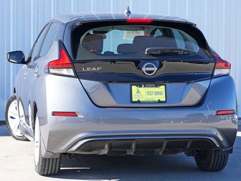 Used 2025 Nissan Leaf S image 5
