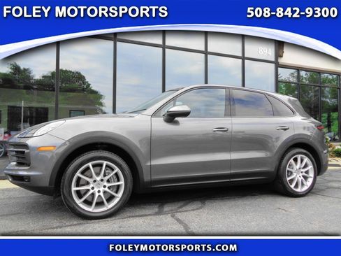 Used 2022 Porsche Cayenne AWD/4WD image 1