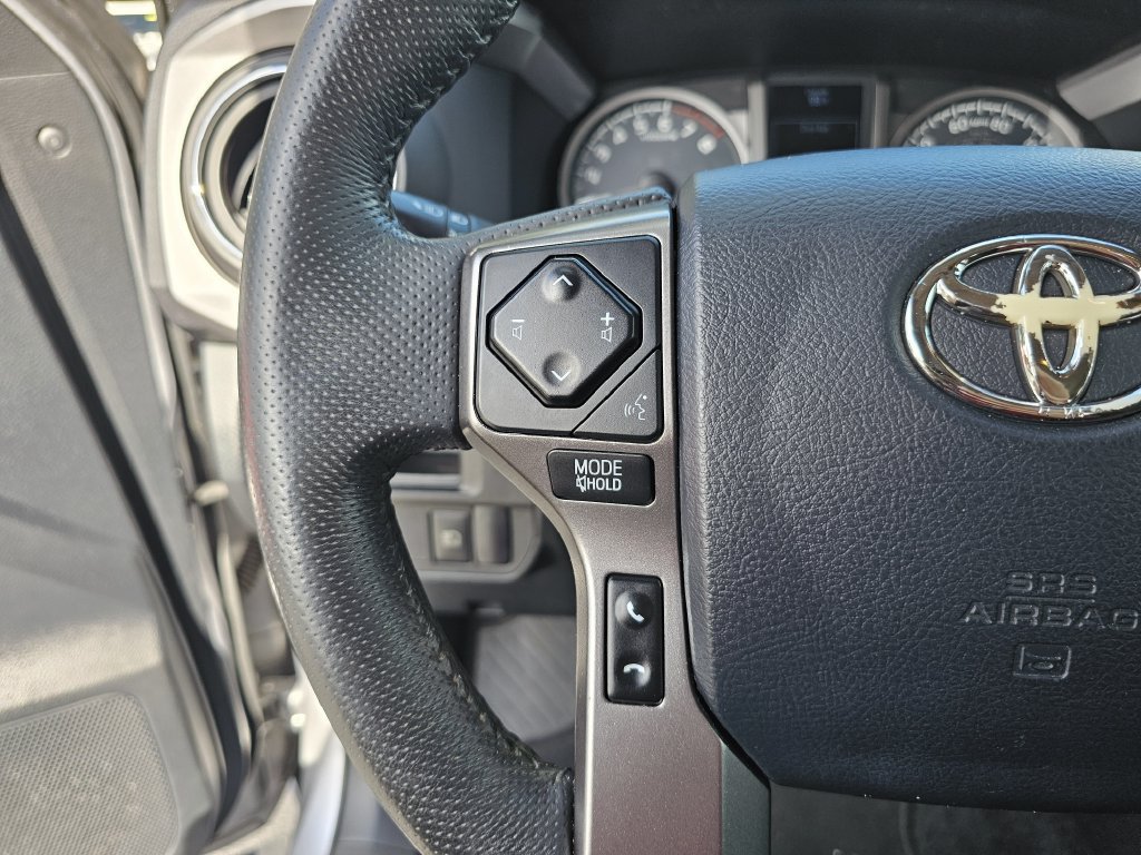 Used 2018 Toyota Tacoma SR5 RWD image 21