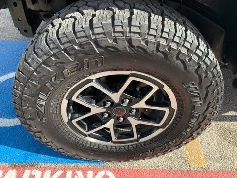 Used 2015 Jeep Wrangler Sahara w/ Connectivity Group AWD/4WD image 8