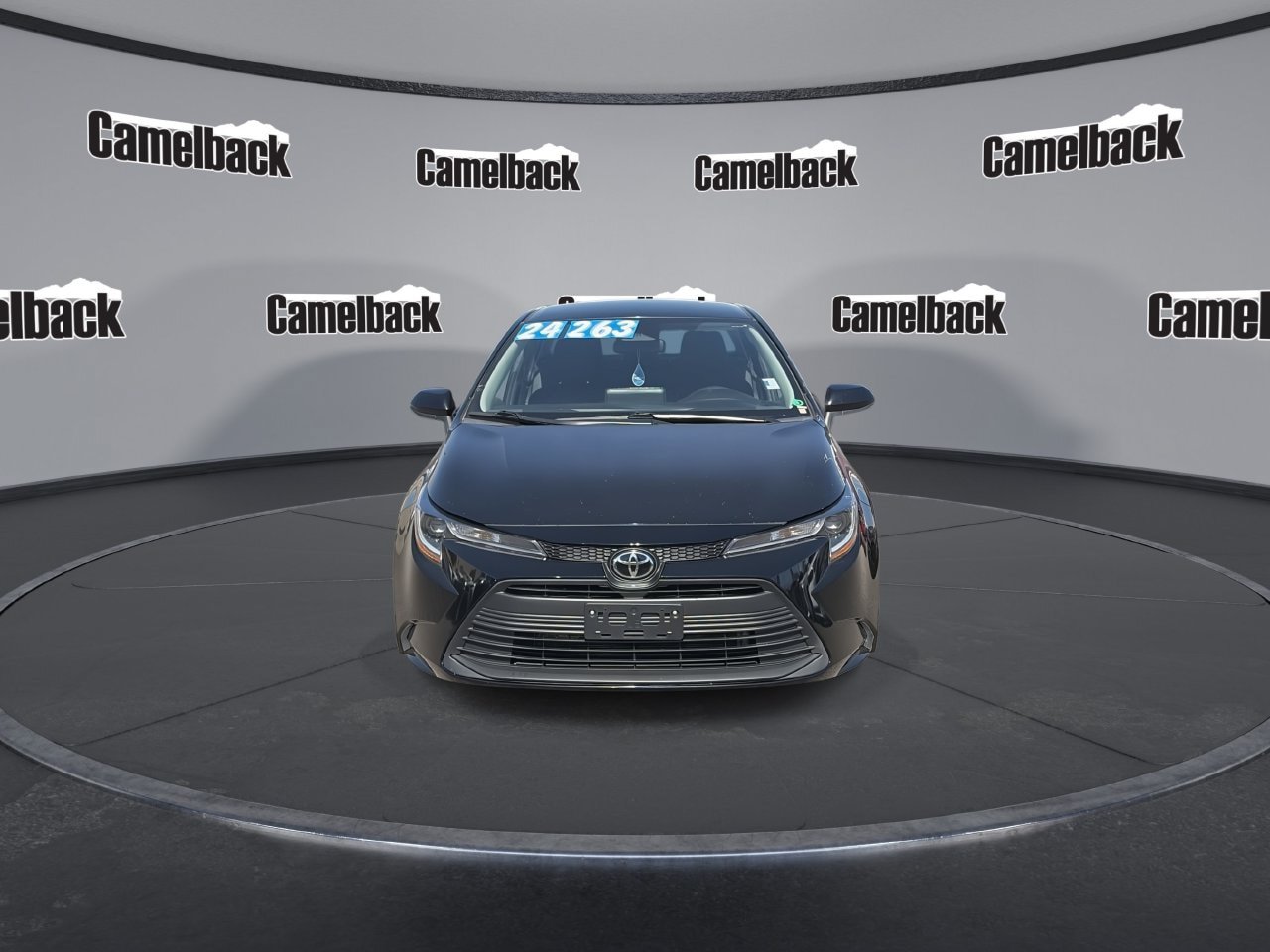 Used 2023 Toyota Corolla LE FWD image 2