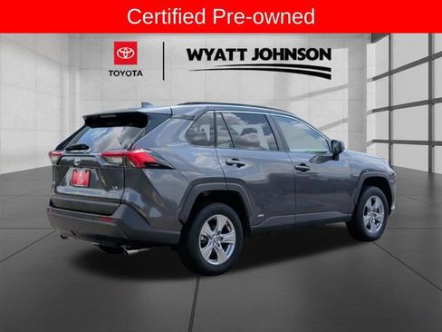 Certified 2025 Toyota RAV4 LE AWD/4WD image 5