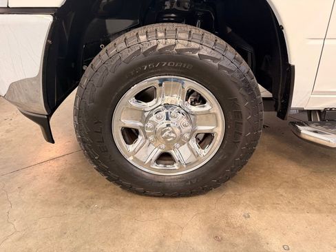 Used 2022 RAM 3500 Big Horn image 16