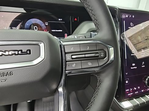 New 2026 GMC Yukon XL Denali image 27