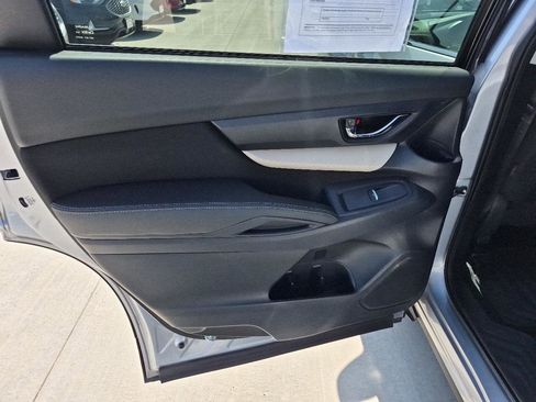 Used 2022 Subaru Ascent Premium w/ Convenience Package image 12