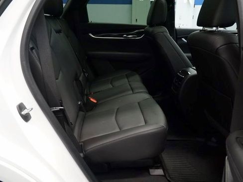 Certified 2022 Cadillac XT5 Premium Luxury w/ Technology Package image 4