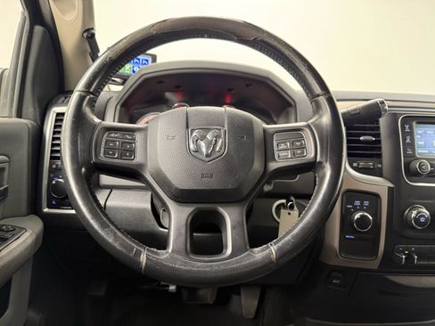 Used 2015 RAM 2500 SLT w/ Luxury Group image 24