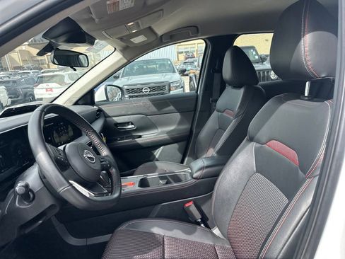 New 2025 Nissan Kicks SR AWD/4WD image 10