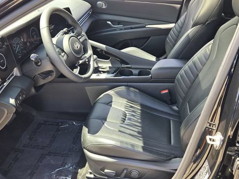 Certified 2024 Hyundai Elantra Limited FWD image 10
