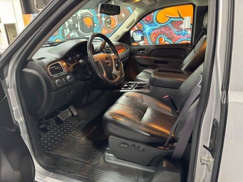 Used 2013 GMC Sierra 1500 SLT w/ SLT Convenience Package AWD/4WD image 9
