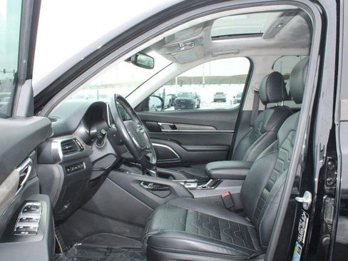 Used 2022 Kia Telluride SX w/ SX Prestige Package image 9