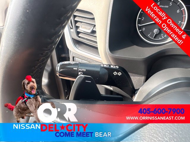 Used 2025 Nissan Rogue SV FWD image 21