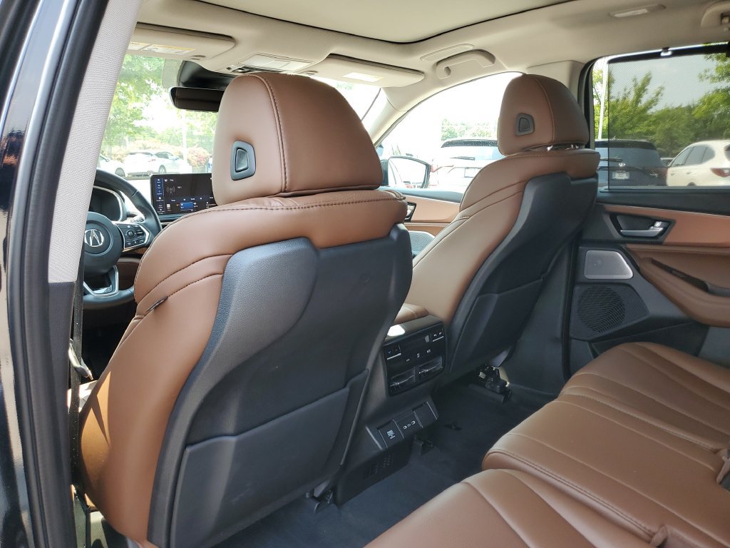 Used 2026 Acura MDX w/ Technology Package FWD image 12