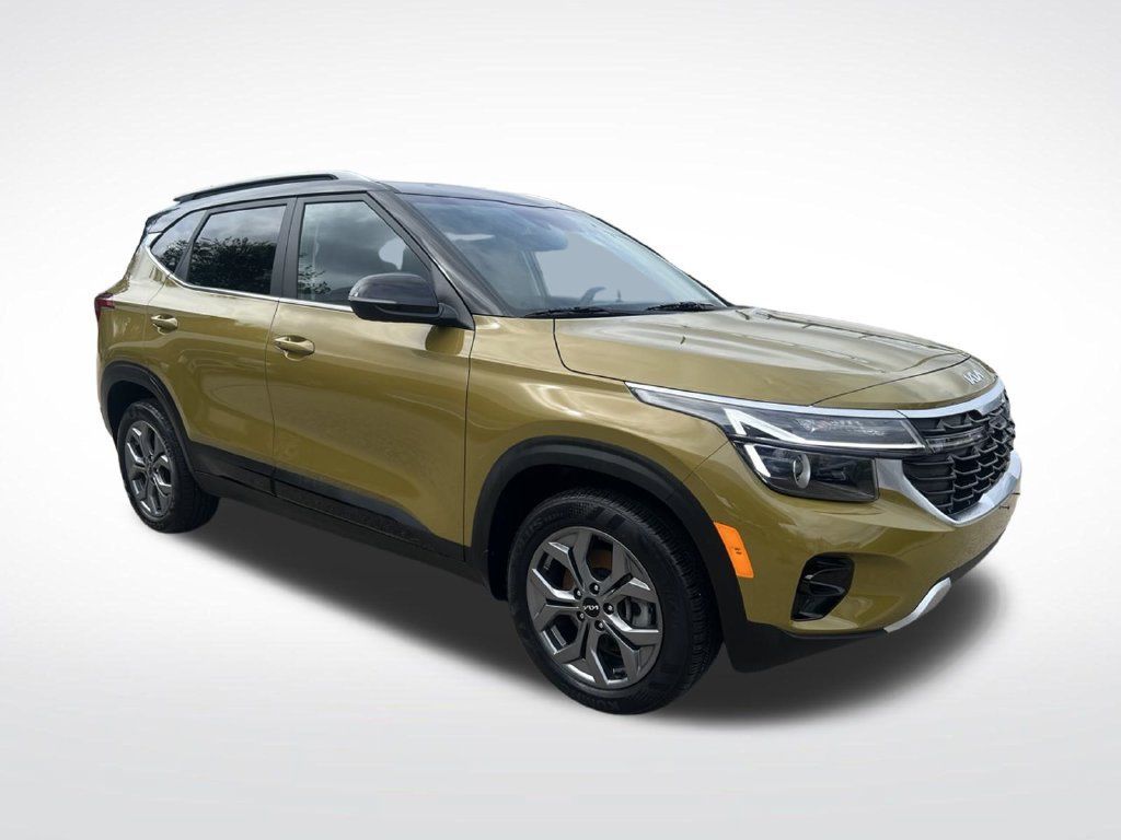 Certified 2024 Kia Seltos S AWD/4WD image 3