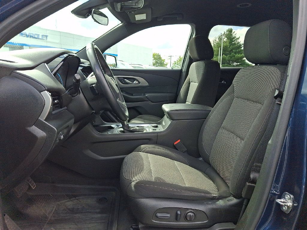 Certified 2023 Chevrolet Traverse LT FWD image 15