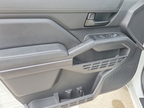 Used 2024 Toyota Tacoma SR RWD image 16