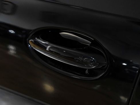 Used 2025 BMW X6 xDrive40i w/ Climate Comfort Package image 44