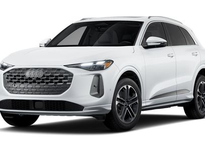 Certified 2025 Audi Q5 Premium w/ Convenience Package