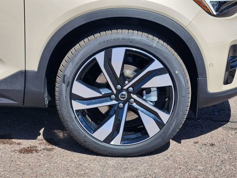 New 2026 Volvo XC40 B5 Ultra w/ Climate Package AWD/4WD image 30