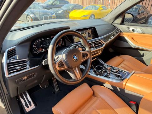 Used 2022 BMW X7 M50i w/ Executive Package image 12