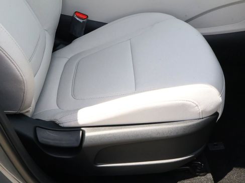 Used 2026 Hyundai Tucson SE FWD image 17