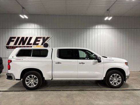 Used 2025 Chevrolet Silverado 1500 LTZ AWD/4WD image 2