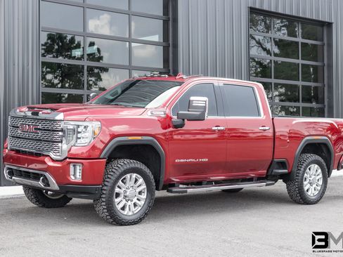 Used 2020 GMC Sierra 2500 Denali w/ Denali Ultimate Package AWD/4WD image 2