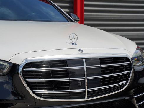Used 2024 Mercedes-Benz S 580 4MATIC Sedan w/ AMG Line image 6