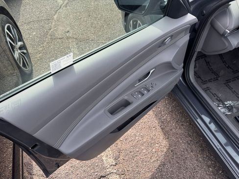 Used 2025 Hyundai Elantra SEL image 20
