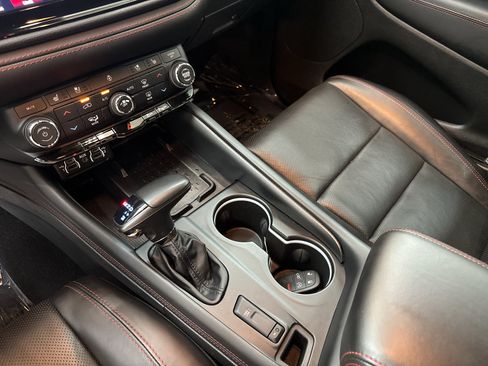 Used 2025 Dodge Durango R/T w/ Blacktop Package AWD/4WD image 21