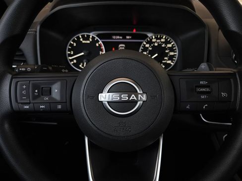 Used 2023 Nissan Rogue S FWD image 24