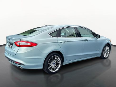 Used 2013 Ford Fusion SE FWD image 3