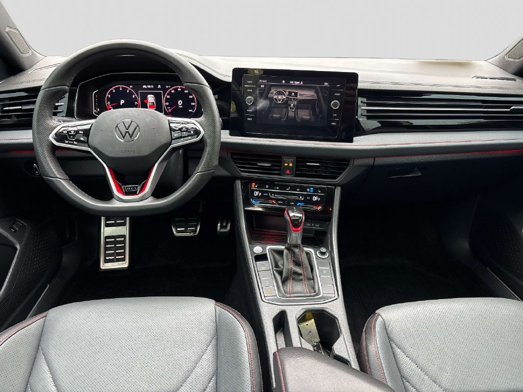 Used 2025 Volkswagen Jetta GLI Autobahn FWD image 11