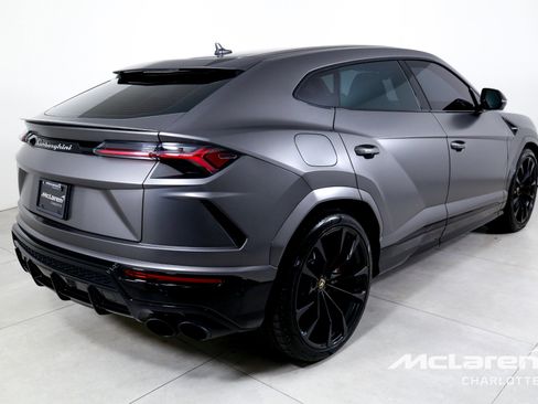Used 2022 Lamborghini Urus AWD/4WD image 8