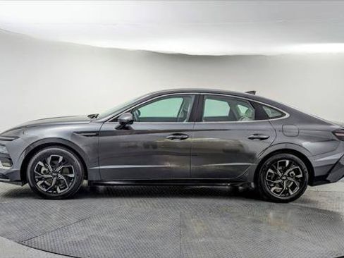 Used 2025 Hyundai Sonata SEL FWD image 3