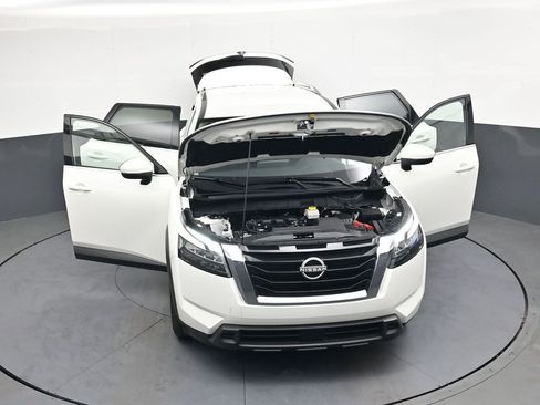 Used 2025 Nissan Pathfinder SV AWD/4WD image 54
