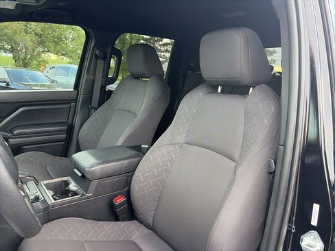 Used 2025 Toyota Tacoma SR5 AWD/4WD image 24