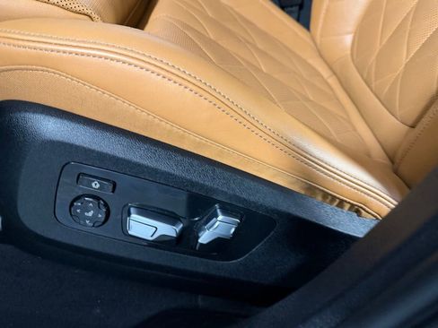 Used 2023 BMW X6 M50i w/ Parking Assistance Package image 27