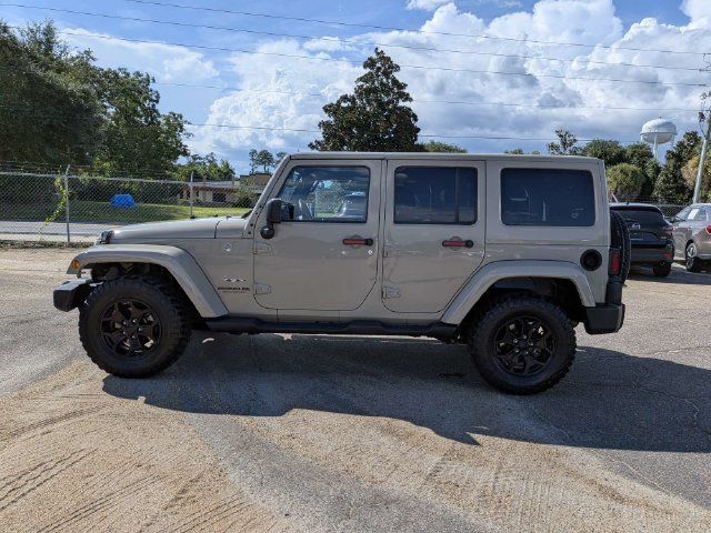 Used 2017 Jeep Wrangler Unlimited Sahara w/ Connectivity Group AWD/4WD image 7