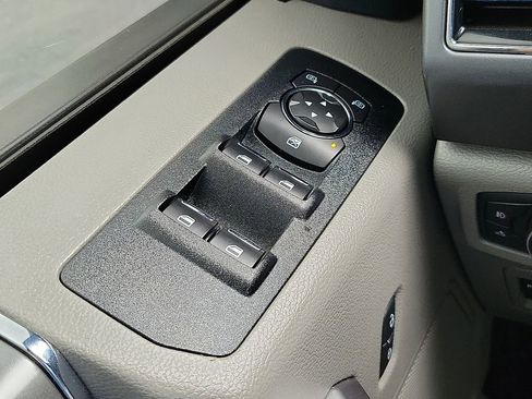 Used 2019 Ford F150 XLT w/ Equipment Group 302A Luxury image 13