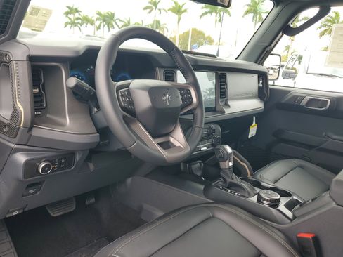 New 2026 Ford Bronco Badlands AWD/4WD image 9