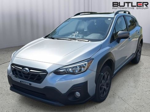 Used 2022 Subaru Crosstrek 2.5i Sport w/ Moonroof Package AWD/4WD image 2