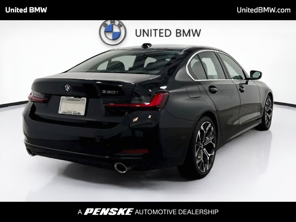 Used 2026 BMW 330i Sedan w/ Premium Package RWD image 5