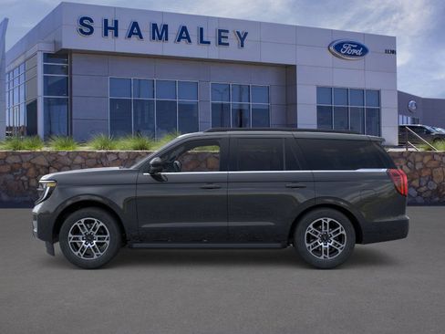 New 2025 Ford Expedition Active image 3