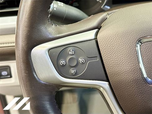 Used 2017 GMC Acadia SLT image 12