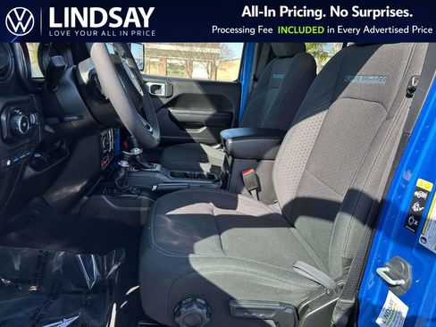 Used 2024 Jeep Wrangler Unlimited Rubicon 4xe image 11