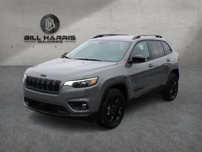 Used 2023 Jeep Cherokee Altitude Lux