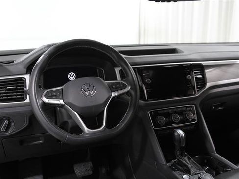 Used 2022 Volkswagen Atlas Cross Sport SEL image 6