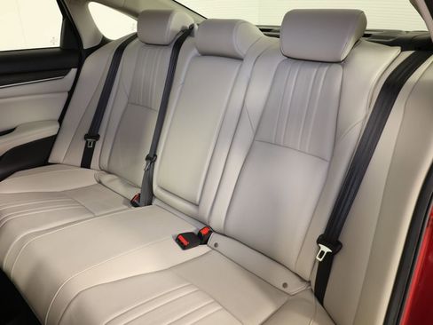 Used 2020 Honda Accord EX-L image 11