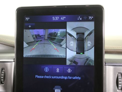 Used 2023 Ford Explorer King Ranch w/ Technology Package image 32